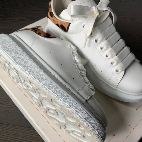 -SOLD-   Rare Leopard Alexander McQueen Sneakers - Picture 3 of 8